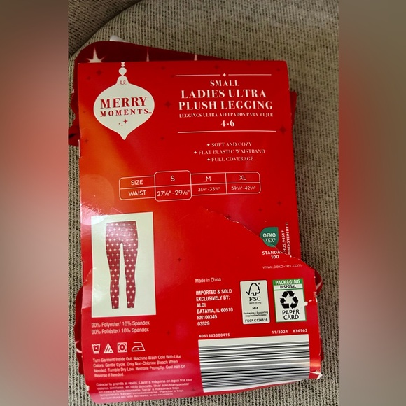 Holiday Red White Leggings Women's Small Sz 4 - 6 Stars soft cozy warm merry new - Picture 3 of 4